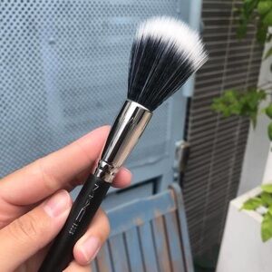 🆕 MAC Cosmetics 138S Tapered Duo Fibre Face Brush